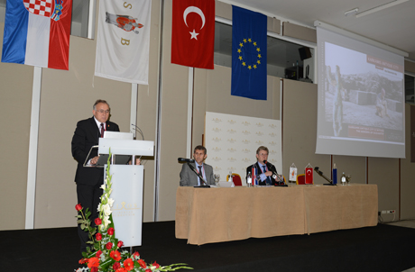 Tarihi Kentlerde Akıllı ve Sürdürülebilir Büyüme Konferansı Tarihi Kentlerde Akıllı ve Sürdürülebilir Büyüme Konferansı