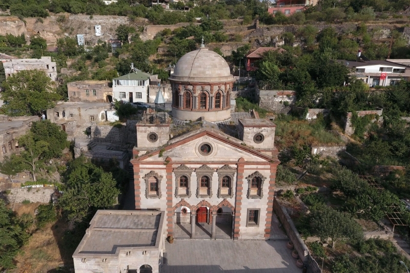 Panaya Rum Kilisesi, Yaman Dede Camisi