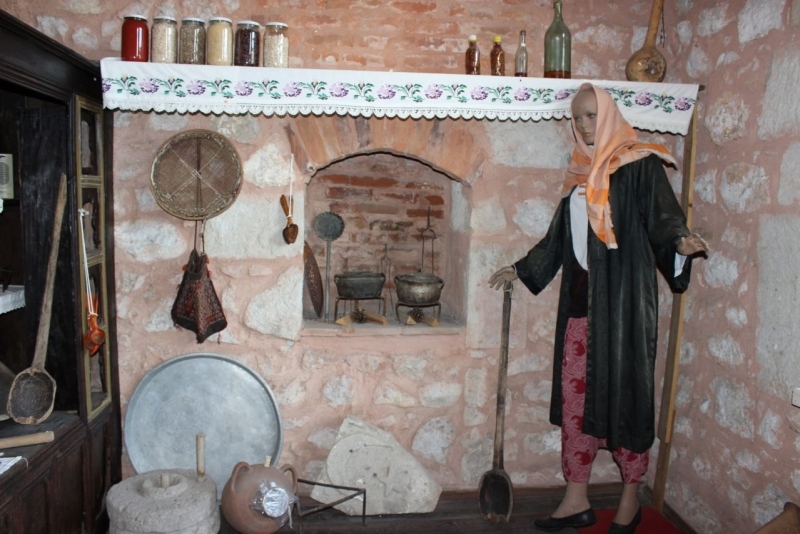 Akbaş Köyünün Yadigârları Tarihi Okulda