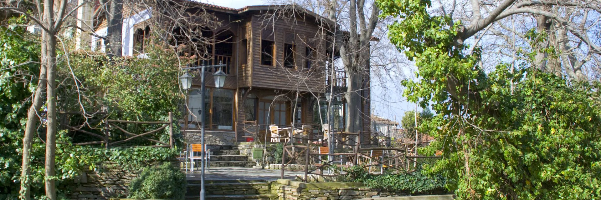 Homeros'tan Evliya Çelebi'ye Bir Kültür Kenti: Tire