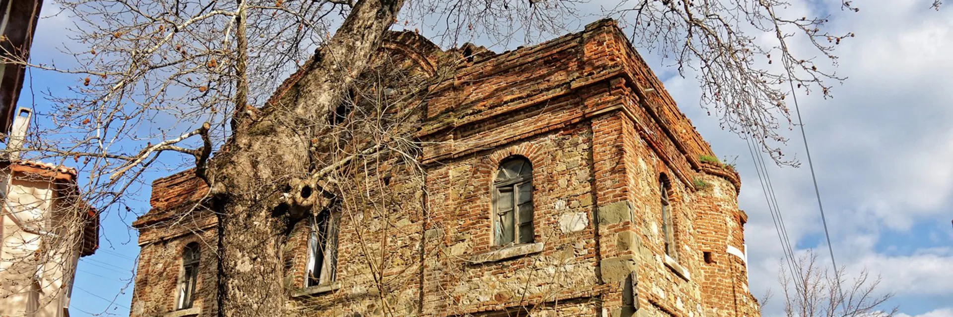 Simge Yapılar Geleceğe Taşınıyor