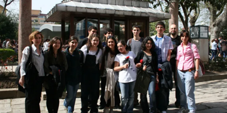 &#039;Yapıların Diliyle İstanbul&#039; 2010 Eğitimleri Başarıyla Tamamlandı