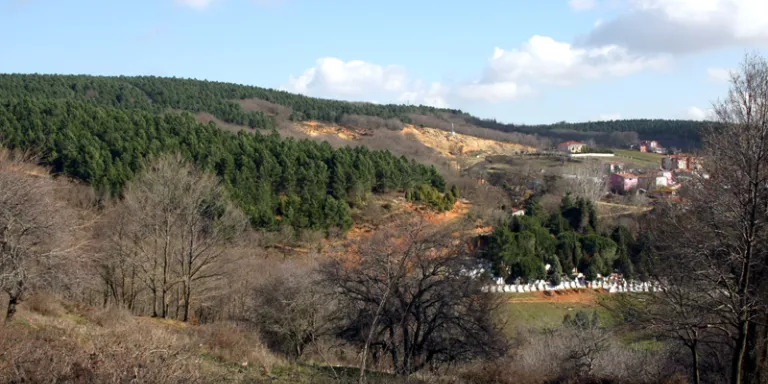 Taş ocağı demek daha fazla bina, yok olan doğa ve köyler demek