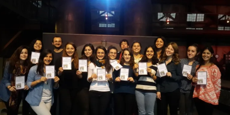 Bilgi ağacı meyvelerini veriyor