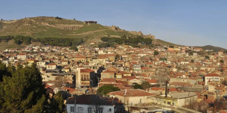 Bergama’nın UNESCO adaylık dosyası teslim edildi