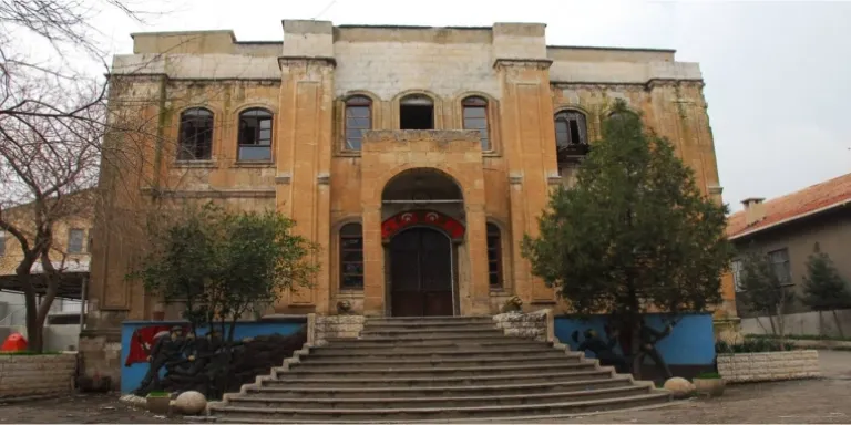 Nuh’un kenti Cizre diriliyor