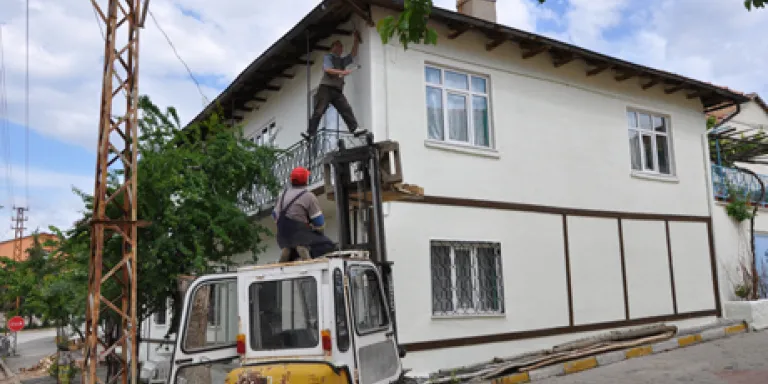 Evler sokaklara, sokaklar yaşama açılıyor