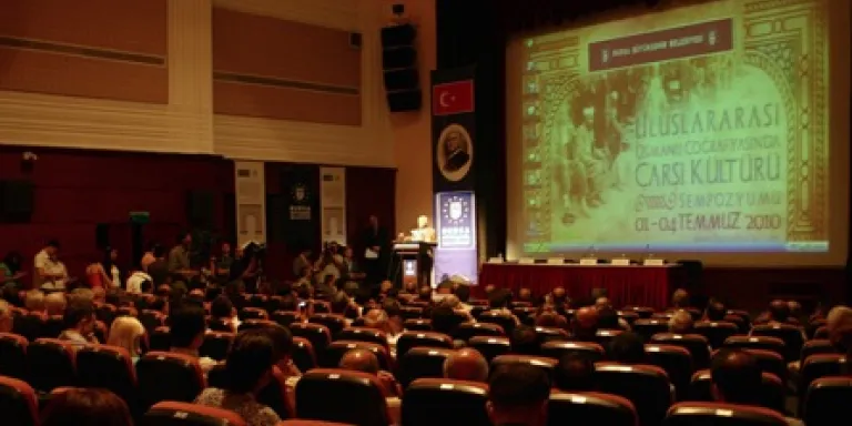 &#039;Osmanlı Coğrafyasında Çarşı Kültürü&#039; Bursa&#039;da Konuşuldu: Anadolu, Balkanlar ve Ortadoğu’nun tarihi çarşıları değerlendirildi 