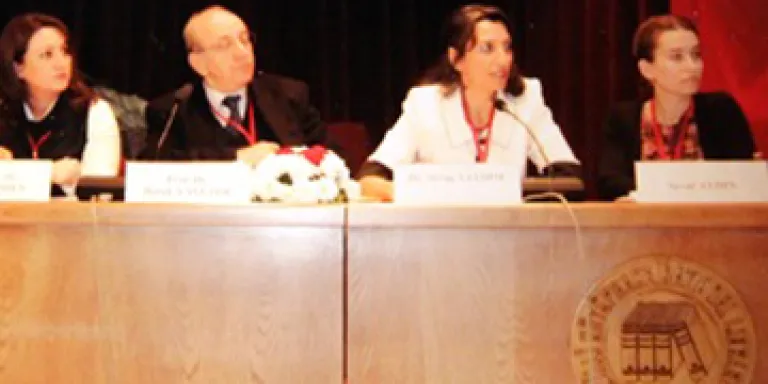 Eğitimcilerimiz Çocuk Oyunlarıyla İlgili Bildiri Sundu