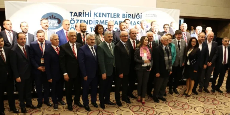 Tarihi kentler ödüllerini YAPEX fuarında aldı
