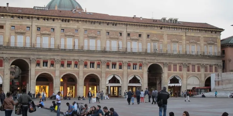 Bütüncül Kentsel Korumada Bologna ve Verona Örnekleri