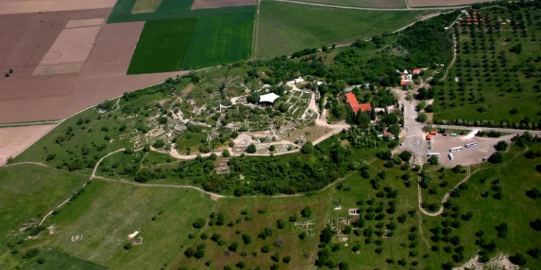 Troia ve Yerellik…